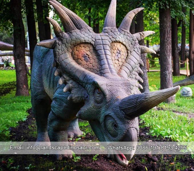 ไดโนเสาร์หุ่นยนต์ขนาดชีวิต